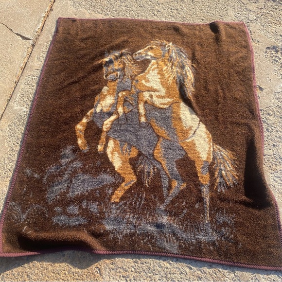Vintage Other - Vintage reversible brown beige tan horse fleece blanket full queen